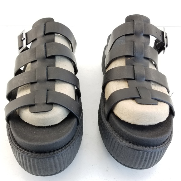 tuk sandals